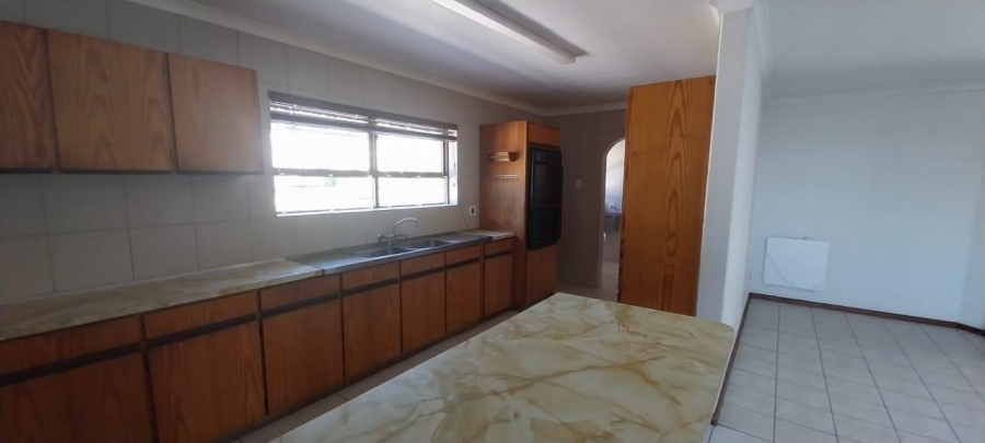 3 Bedroom Property for Sale in Loevenstein Western Cape